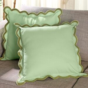 Green Scallop Pillow Covers - Set of 2 20x20 NEW